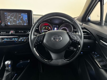2023 Toyota C-HR Sport Hybrid €29,950 thumbnail