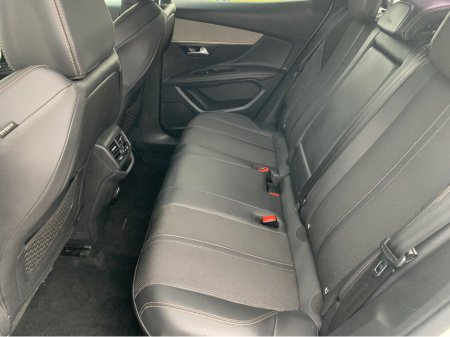 2023 Peugeot 3008 - thumbnail 17