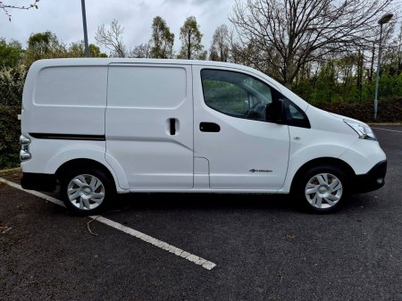 2019 Nissan NV200 - thumbnail 4