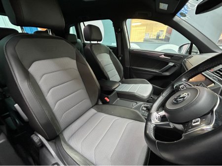 2017 Volkswagen Tiguan - thumbnail 6