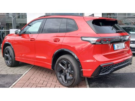 2025 Volkswagen Tiguan R-Line 75 1.5 PHEV DSG 204HP *BLACK PACK, SUNROOF,R-LINE INTERIOR* €51,995