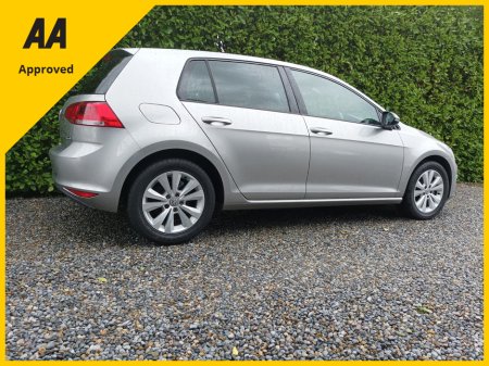 2017 Volkswagen Golf 1.2 TSI COMFORTLINE PLUS COMPREHENSIVE SERVICE HISTORY (9 STAMPS) ONLY 74,146kms FACTORY IMMOBILISER PUSH BUTTON START PROXIMITY KEY MULTI-FUNCTION STEERING WHEEL ALLOY WHEELS NCT ROADTAX €17,695 thumbnail
