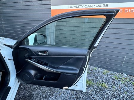 2013 Lexus IS 300 h 2.5 HYRBID €14,995 thumbnail