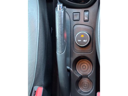 2016 Renault Captur - thumbnail 31