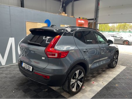2022 Volvo XC40 - thumbnail 2