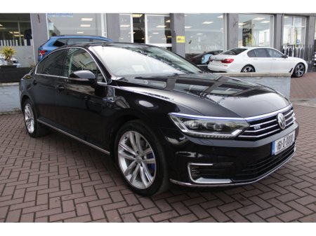 2016 Volkswagen Passat - thumbnail 2