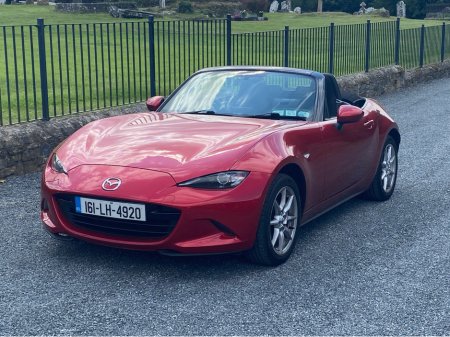 2016 Mazda MX-5 1.5 Roadster.