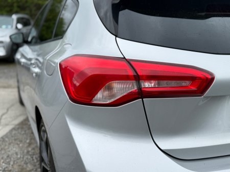 2021 Ford Focus - thumbnail 31