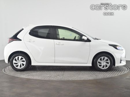 2020 Toyota Yaris 1.5 Hybrid 5Dr Auto €16,880 thumbnail