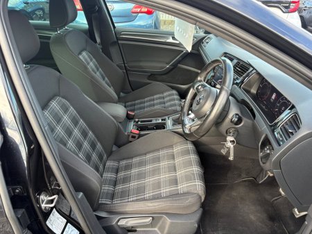 2017 Volkswagen Golf 2.0 TDI 5DR 184HP GTD €19,995 thumbnail