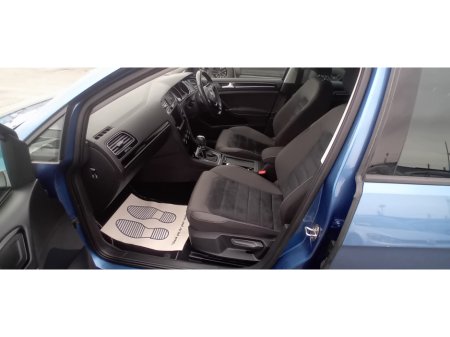 2017 Volkswagen Golf 1.4 PETROL HIGHLINE 5DR  AUTOMATIC €15,950 thumbnail