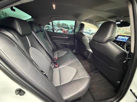 2023 Toyota Camry - thumbnail 18