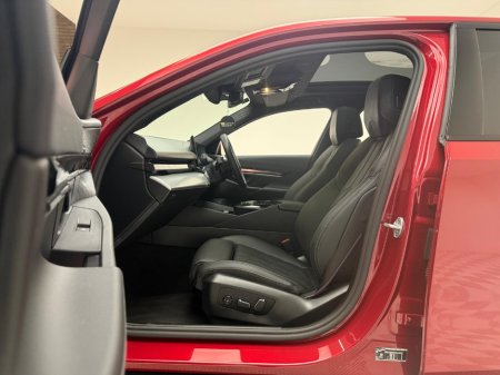 2025 BMW 5 Series 550E M SPORT PRO XDRIVE thumbnail