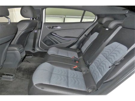 2019 Mercedes-Benz GLA Class GLA 180 *HALF LEATHER*REVERSE CAM*PARK SENSORS* €25,890 thumbnail