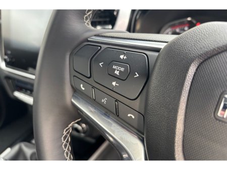 2025 Isuzu D-MAX - thumbnail 15