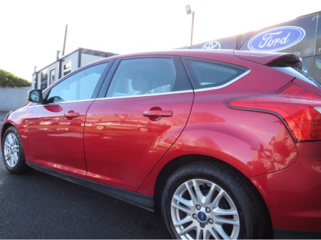 2012 Ford Focus - thumbnail 4