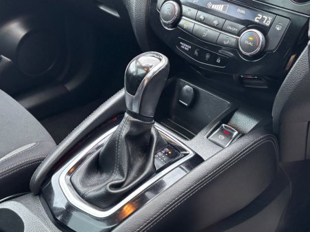 2018 Nissan Qashqai 1.6 DSL SV CVT €13,950 thumbnail