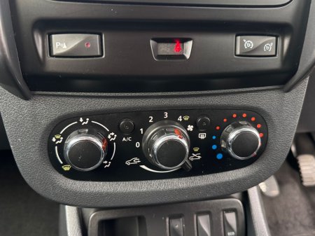 2017 Dacia Duster PRESTIGE 1.5 DCI 110 4X2 4DR €9,400 thumbnail