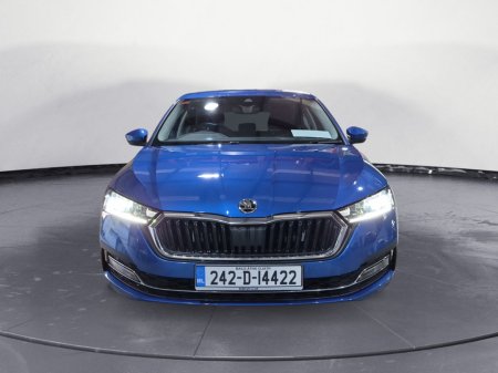 2024 Skoda Octavia - thumbnail 2