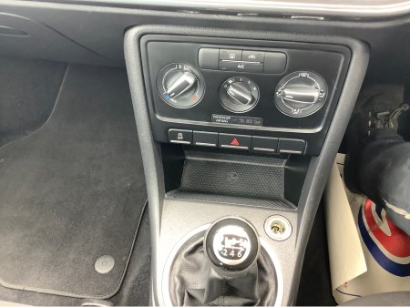 2015 Volkswagen Beetle DESIGN 1.2 TSI MANUAL 6SPEED FWD BLUEMOTION 105 3DR €10,950