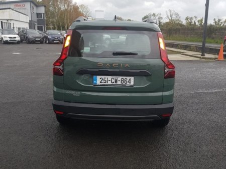 2025 Dacia Jogger HEV 145 Extreme Auto 7S FAMILY €31,000 thumbnail
