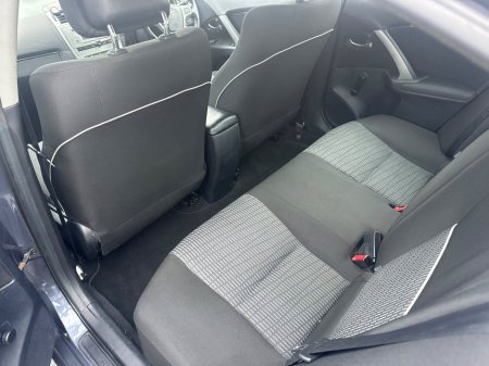 2013 Toyota Avensis - thumbnail 13