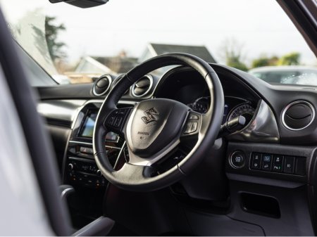 2024 Suzuki Vitara 1.5 S1-HEV SZ5 ALLGRIP €28,950 thumbnail