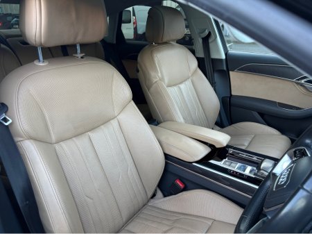 2019 Audi A8 - thumbnail 12