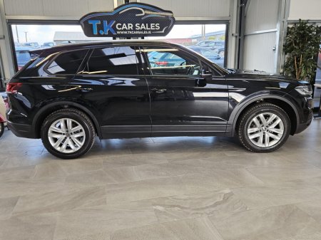 2023 Volkswagen Touareg 3.0TDI 231HP Elegance 4M DSG €51,000