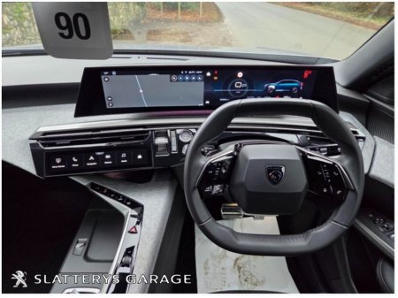 2025 Peugeot 3008 1.2 MHEV PureTech 136bhp eDCS6 Allure €40,995 thumbnail