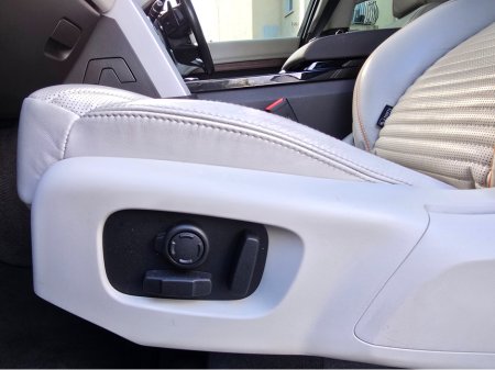 2017 Land Rover Discovery - thumbnail 18