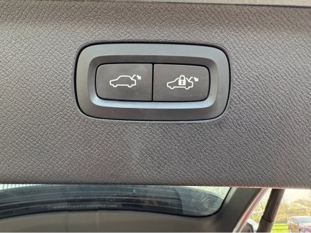 2018 Volvo XC90 2.0D R-DESIGN PRO D5 235HP €36,950 thumbnail