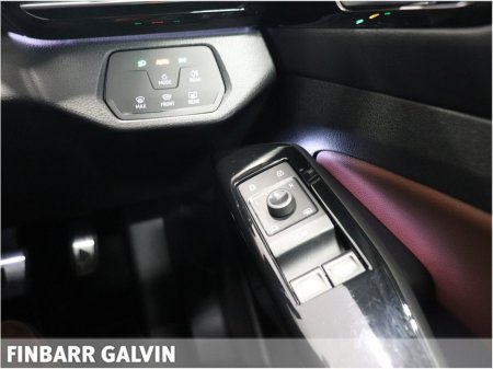 2023 Volkswagen ID.4 LIFE DX 77kWh 174HP €29,950 thumbnail