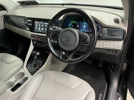 2019 Kia Niro 1.6 GDI PHEV - Reversing Camera - Sat Nav - Climate Control - Heated Seats - Keyless Start - Apple CarPlay/Android Auto €19,950 thumbnail
