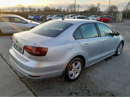 2016 Volkswagen Jetta CL 2.0 TDI MANUAL 5SPEED 110BHP 4DR €8,950 thumbnail