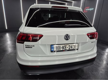 2018 Volkswagen Tiguan CL 2.0 TDI MANUAL 6SPEED FWD 150HP 5DR €19,950 thumbnail