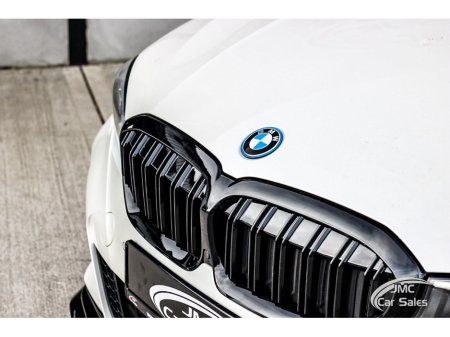 2021 BMW 3 Series - thumbnail 3
