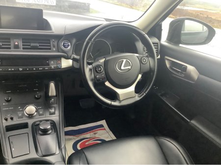 2017 Lexus CT 200 h - thumbnail 13