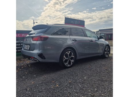 2021 Kia Ceed 1.6 CRDI PHEV Trailer €19,950