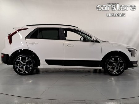 2023 Kia Niro 1.6 GDI PHEV K4 Auto €31,880 thumbnail