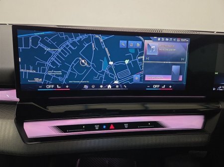 2025 BMW 5 Series - thumbnail 8