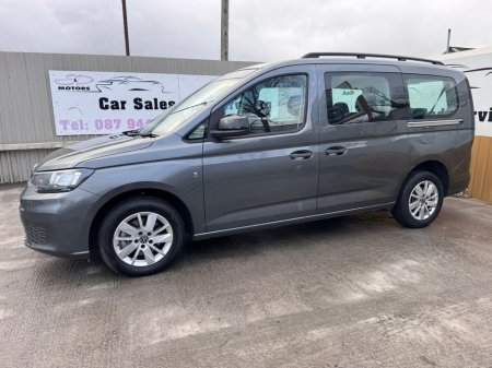 2025 Volkswagen Caddy Maxi Life LIFE TDI 122BHP A7F 5DR A €42,500 thumbnail