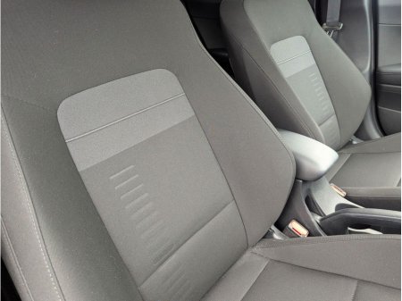 2024 Hyundai Bayon 1.0i Executive Auto *HUGE SALE * LOW KM €27,950 thumbnail