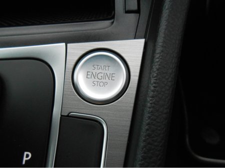 2016 Volkswagen Golf Comfort 1.2 Petrol Auto €14,995 thumbnail