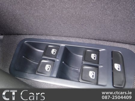 2016 Volkswagen Golf - thumbnail 15