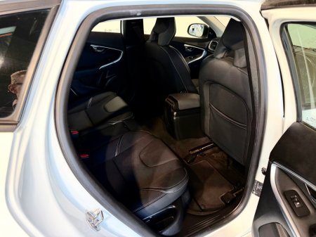 2018 Volvo V40 - thumbnail 10