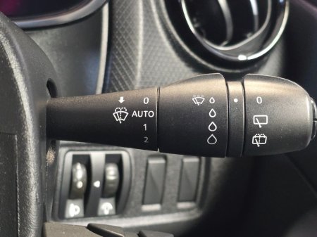 2018 Renault Clio Dynamique NAV 1.2 Petr 4DR thumbnail