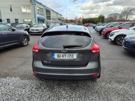 2016 Ford Focus - thumbnail 5