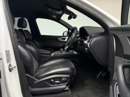 2019 Audi Q7 - thumbnail 10