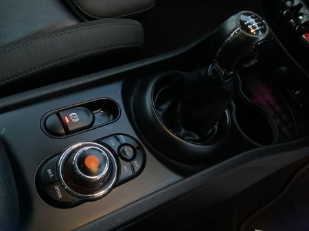 2018 MINI Cooper 1.5 Clubman 6DR €14,950 thumbnail